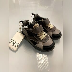 NWOT Zara sneakers size 6.5